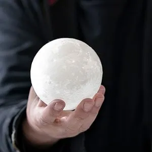 Elf Klangpostkarten an den Mond